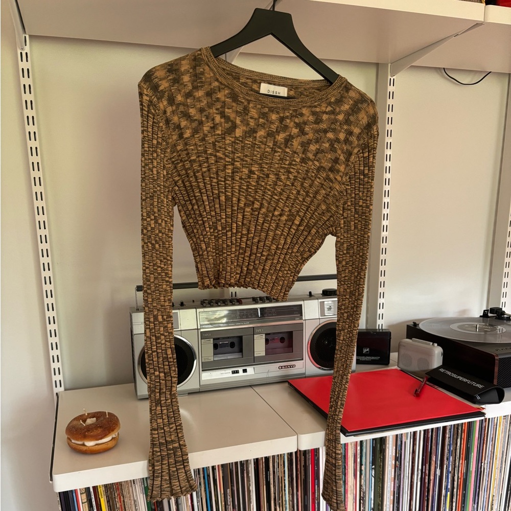 DISSH knit crop top